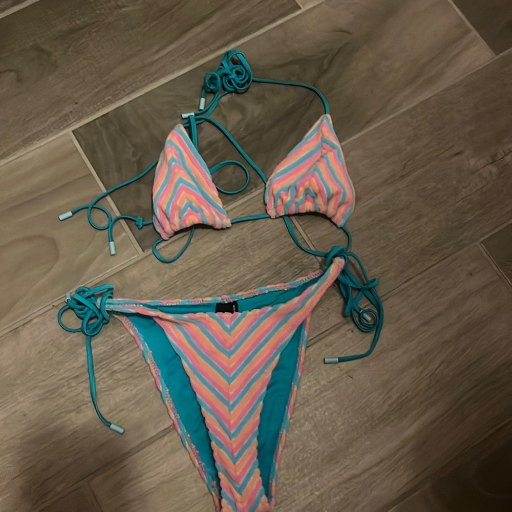 Triangl vinca pink and blue size medium